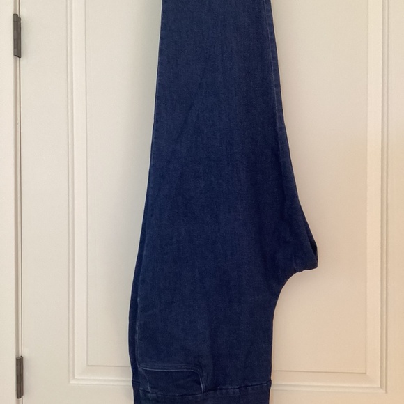 Alfred Dunner Plus Size Pull on Stretch Jeans 24W - Picture 2 of 4